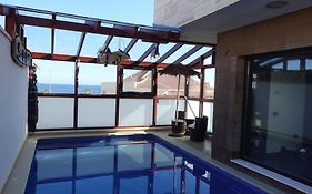 Designer Haus Mit Beheiztem Pool